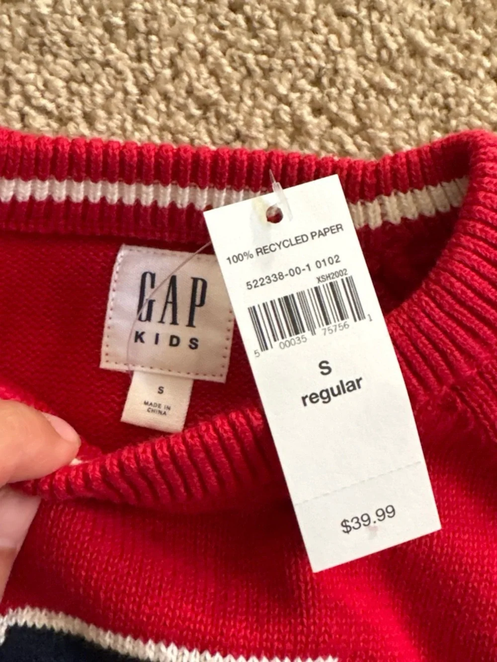 GAP sweater bundle size small EUC and one NWT